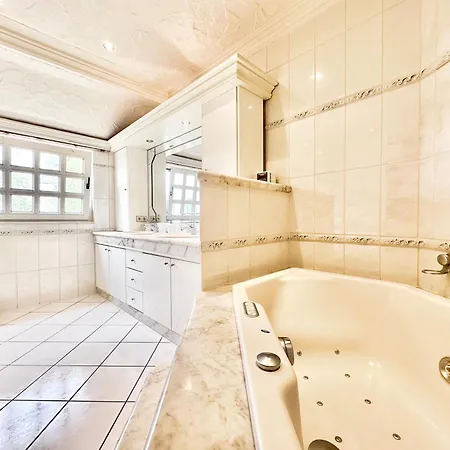 شقة 2-4 Pers Wlan Und Parkplatz, Hdz Und Kliniken In Der Naehe, Direkt An Der A2 Und A30 Gelegen