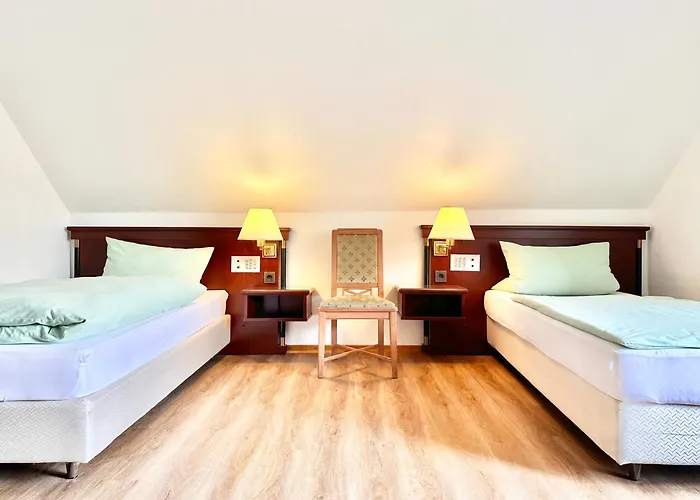 2-4 Pers Wlan Und Parkplatz, Hdz Und Kliniken In Der Naehe, Direkt An Der A2 Und A30 Gelegen Lohne (North Rhine-Westphalia)