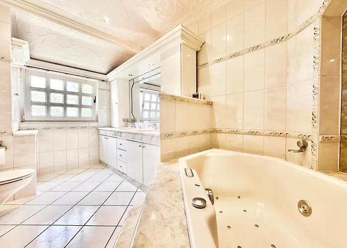 Appartamento 2-4 Pers Wlan Und Parkplatz, Hdz Und Kliniken In Der Naehe, Direkt An Der A2 Und A30 Gelegen